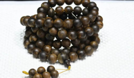 沉香吃瓜爆料图片高清壁纸,揭秘沉香吃瓜爆料瞬间，视觉冲击力十足！